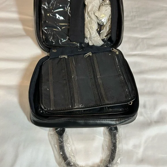Black Quilted Jewelry Travel Case - NEW - Picture 4 of 5